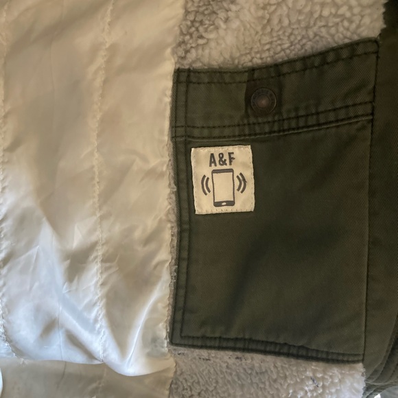 Abercrombie and Fitch, olive green, cinched waist winter jacket - Picture 2 of 6